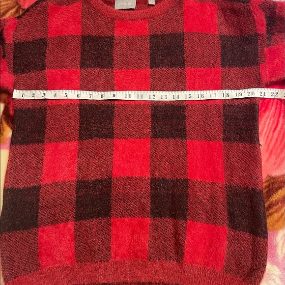 Cyrus Red and black fuzzy sweater | S - Picture 7 of 7